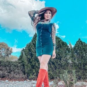 Meet your Posher, Lela